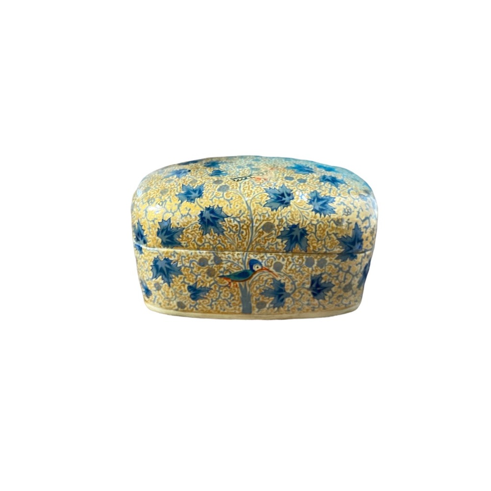 Vintage Handmade in India FETCO Laquer Paper Mache Trinket Box